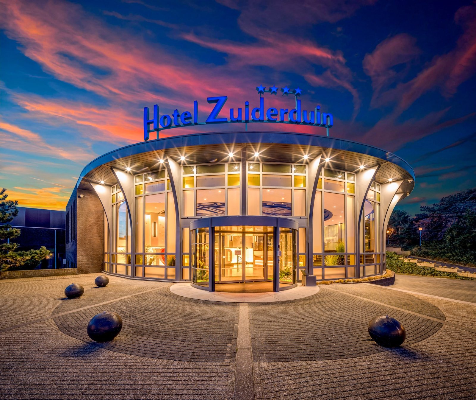 Entree van Hotel Zuiderduin